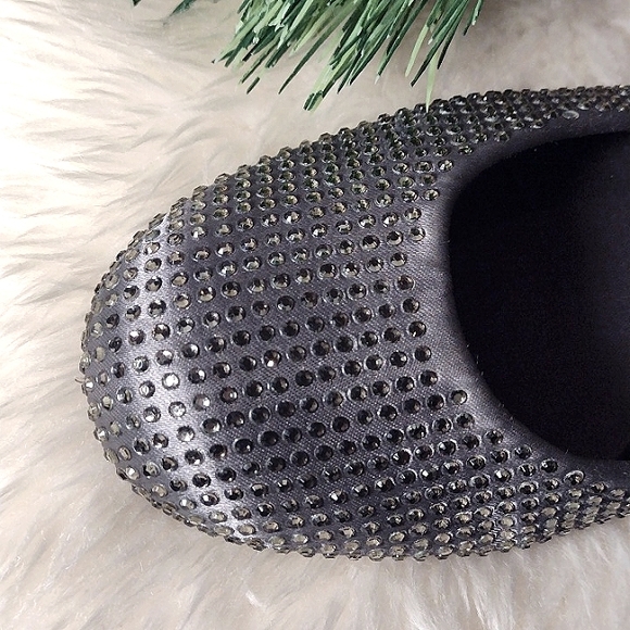 BCBG MaxAzria Gray Sparkling Flats - Picture 2 of 14